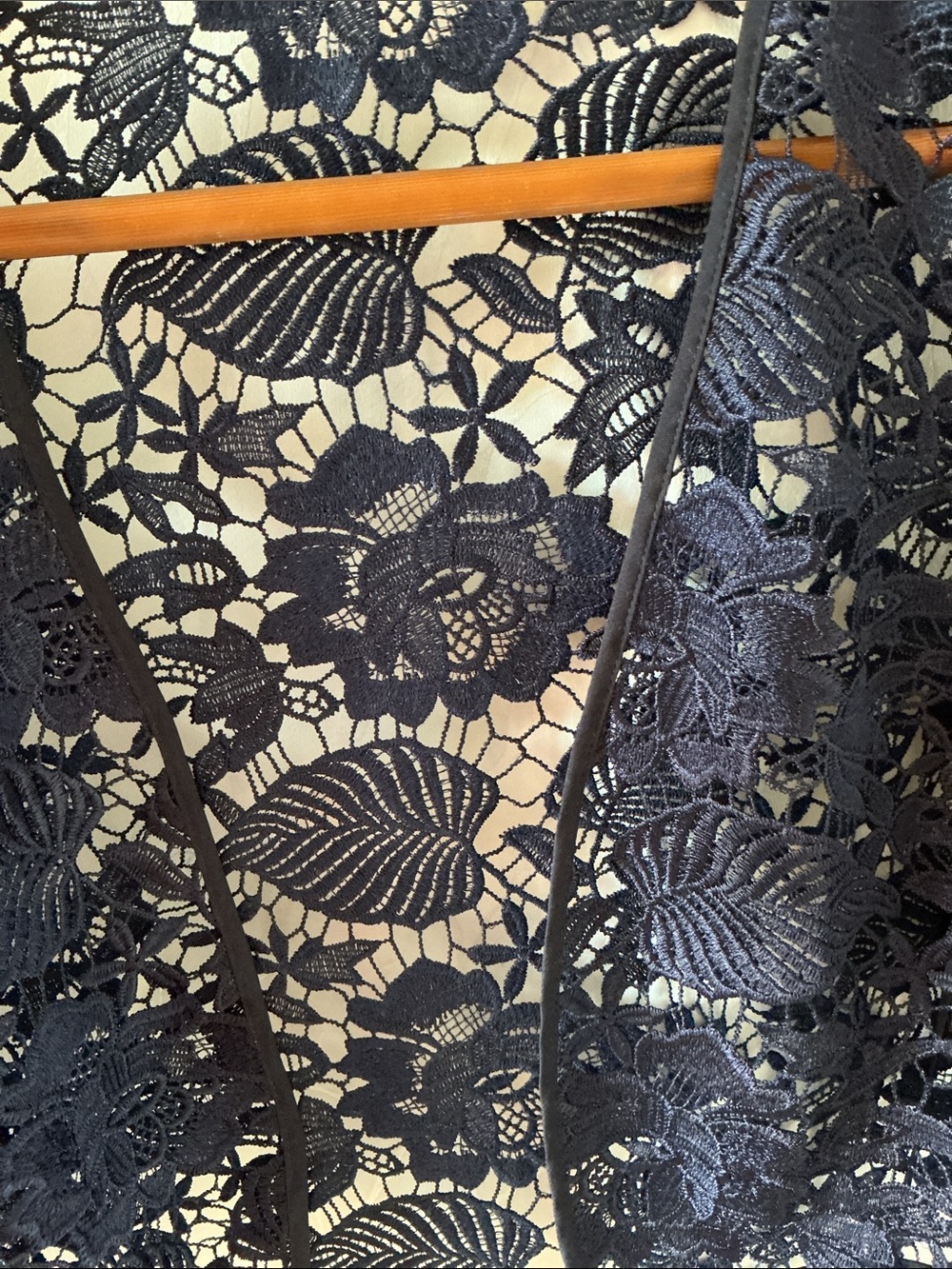 Navy Lace Cropped Open-Front Bolero Jacket - Women - Picture 3 of 4